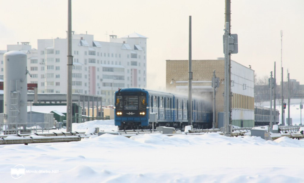 Состав из ТЧ-2 на мойке