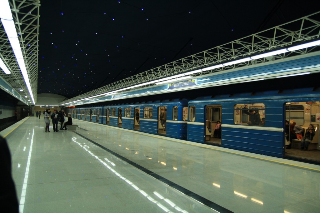 Станция метро Петровщина