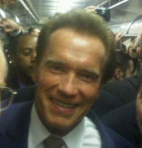 Шварцнегер проехался в Московском метро