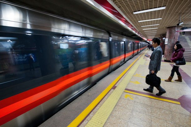 В Пекинском метрополитене запретили употреблять пищу и напитки