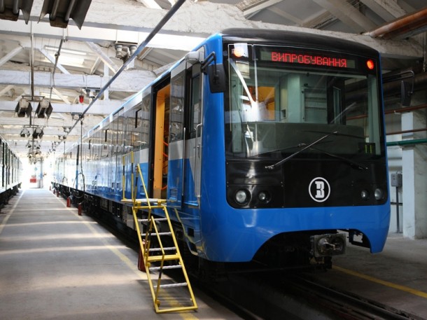 Крюковский вагоностроительный завод не выпустил в этом году ни единого пассажирского вагона и вагона метро