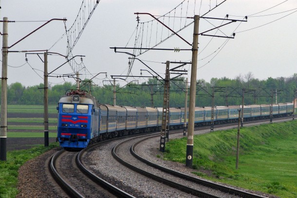 С 27 мая БЖД приостанавливает предварительную продажу билетов на поезда следующие на Украину.