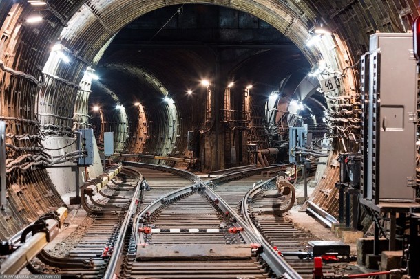 В Московском метрополитене в экстренном порядке проверили все стрелочные переводы