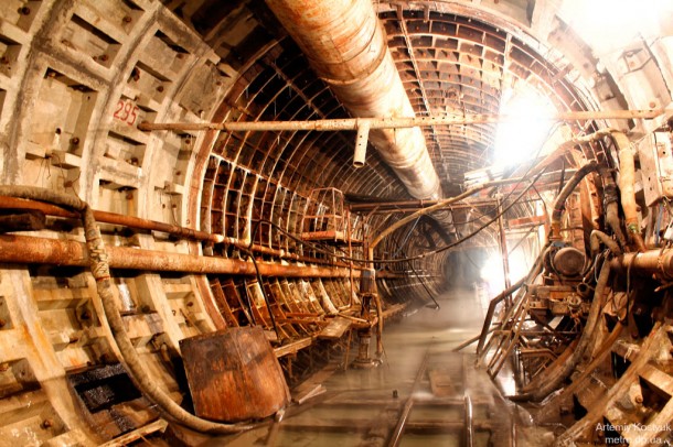 Европейский инвестиционный банк даст кредит Украине на постройку трех станций Днепропетровского метрополитена