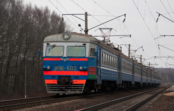 Пьяные парни в электричке Минск–Столбцы вырывали сиденья и выкидывали их в окно