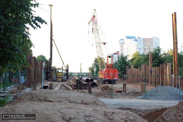 Александр Якобсон раскритиковал метрострой за плохое ограждение стройплощадок третьей линии метро