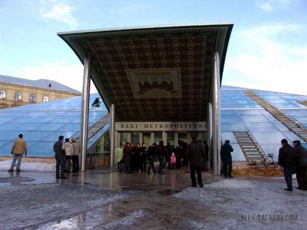 В Баку задержали белоруса, который пытался попасть в метро через вентшахту