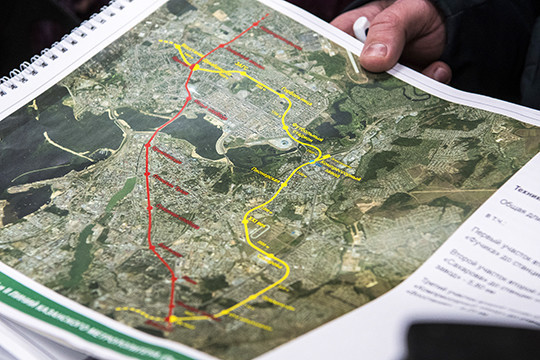 В метро Новосибирска появились ящики голубого цвета. Они установлены рядом с автоматами по размену жетонов.