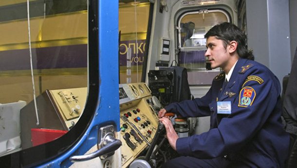 Петербургский метрополитен заказал одежду для сотрудников на 1,8 млрд долларов