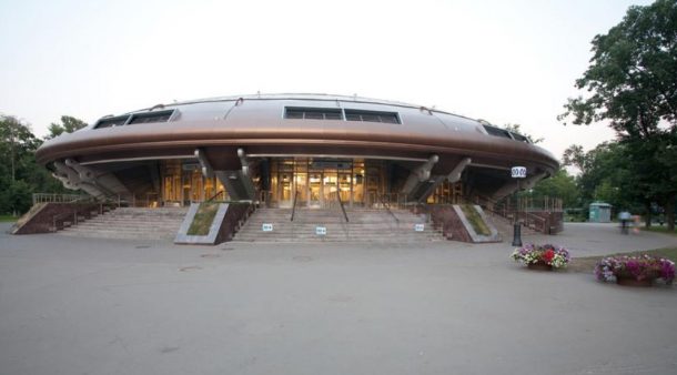 Питерское метро раскрыло тайну, почему «Горьковскую» превратили в «летающую тарелку»