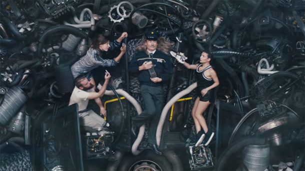 Сотрудники берлинского метро выпустили клип с рэп-кавером My Way Фрэнка Синатры