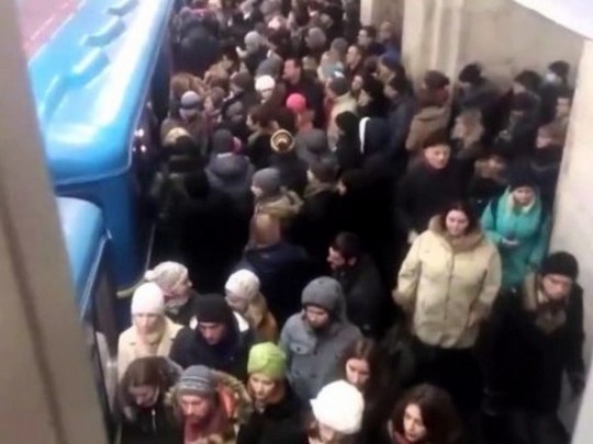 В киевском метро произошла давка из-за айфона