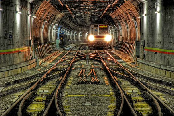 Метро Токио — самое загруженное метро в мире