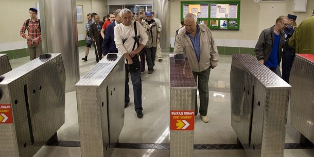 Минчанин: кассир в метро не смогла дать мне сдачу с 200-тысячной купюры — и чьи это проблемы?