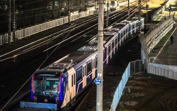 В Минск привезли первый поезд метро, сделанный в Беларуси. Фотофакт