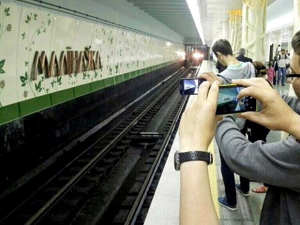 Провести фотосессию в минском метро. Нужно ли согласовывать с метрополитеном?
