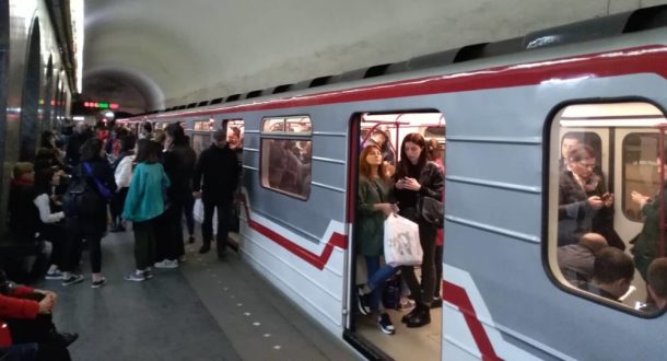 На пяти станциях тбилисского метро остановилось движение поездов