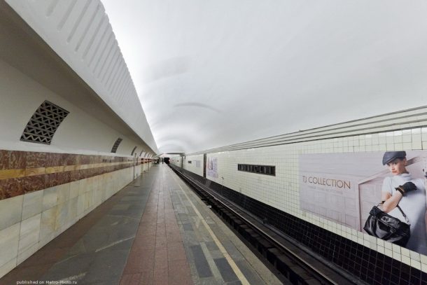 В московском метро женщина упала на рельсы на станции «Таганская»