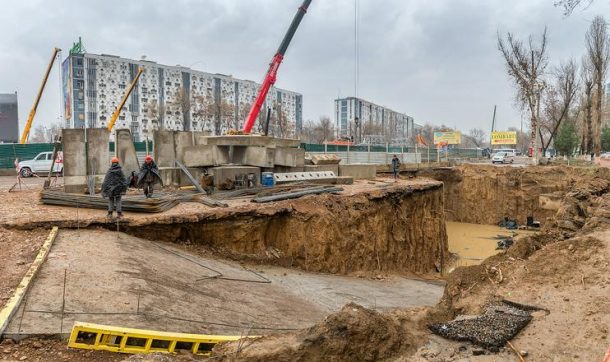 В Ташкенте обвалился грунт при строительстве метро