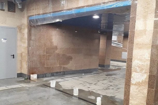 В Петербурге снова протекла станция метро «Дунайская»