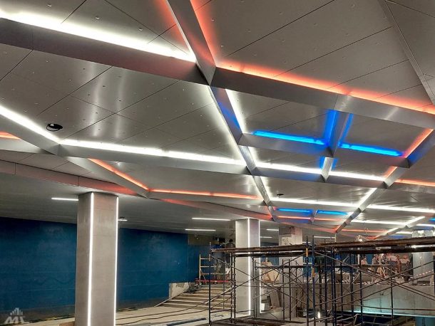 На станции «Слуцкий Гостинец» смонтирована подсветка, напоминающая слуцкие пояса